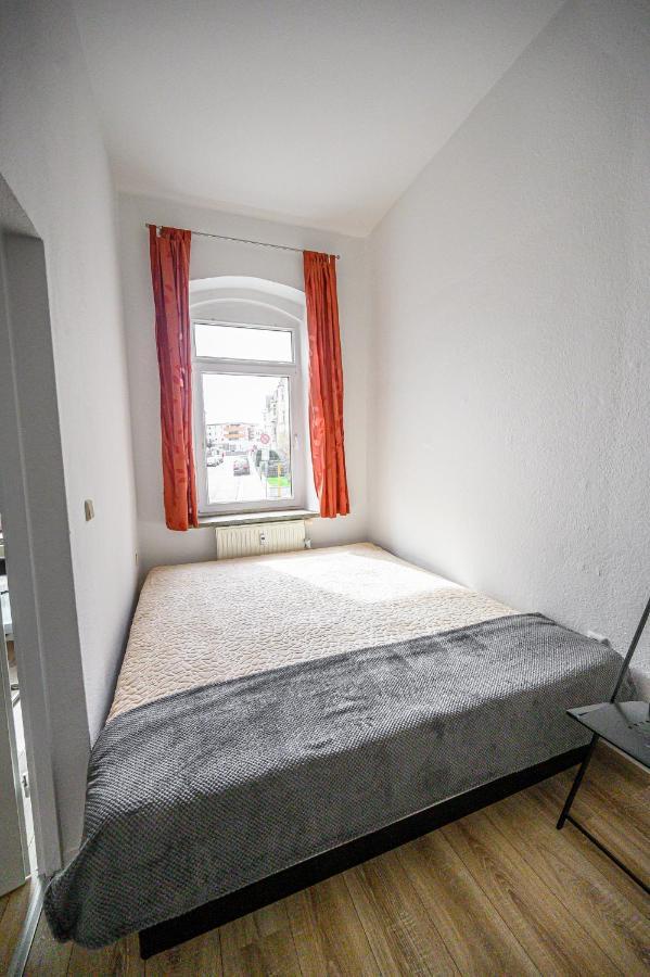Kleine, Ruhig Gelegene Ferienwohnung In פלאואן מראה חיצוני תמונה